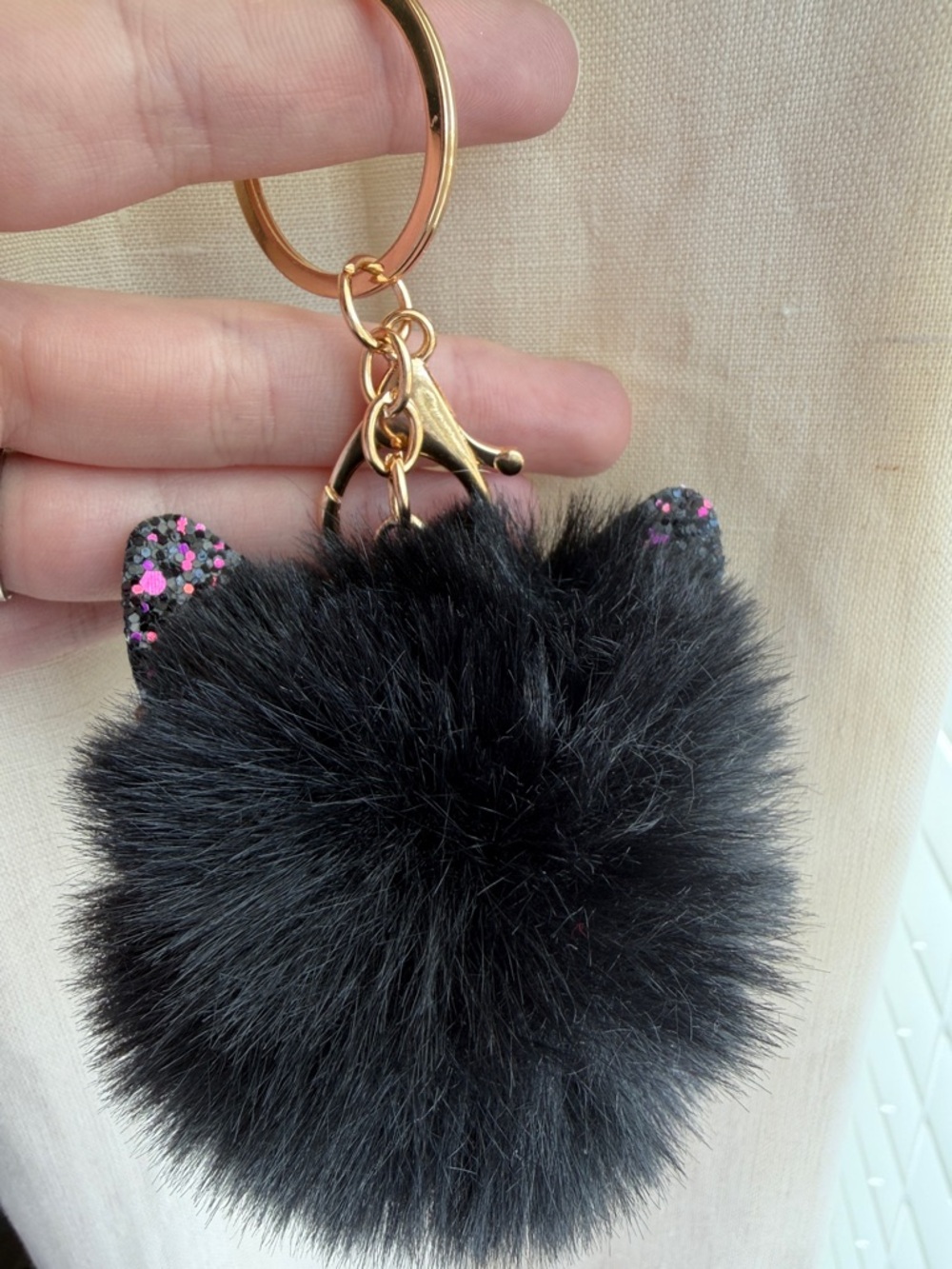 Black Fuzzy Owl Keychain - Picture 2 of 2